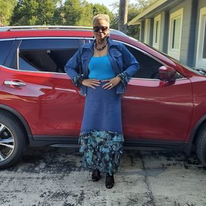 Meet your Posher, Debra